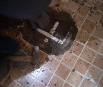 红桥卫生间漏水维修公司为您分享下卫生间渗水如何处理及注意事项